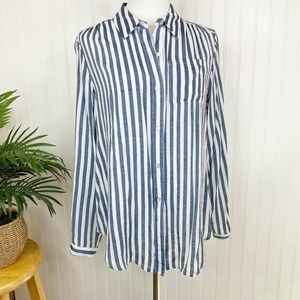 Zac & Rachel Large White Blue Striped Button Down Top